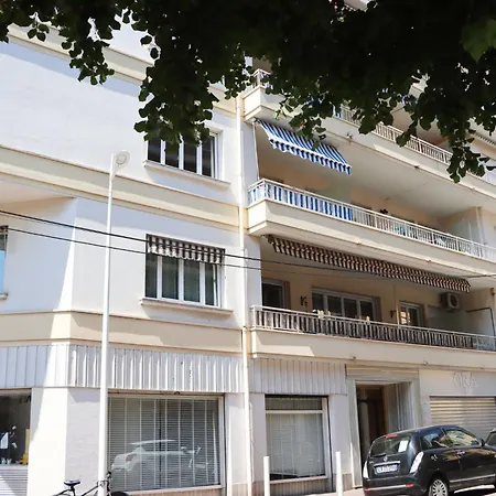 Appartement Le Lerins By Interhome